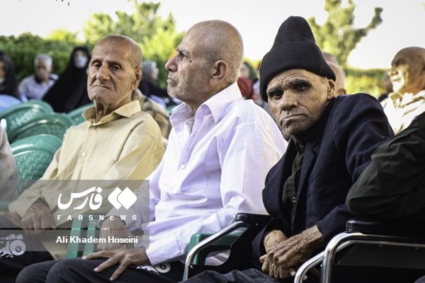 مراسم بزرگداشت سالمندان در آباده برگزار شد