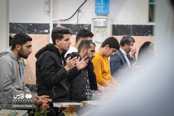 با خانواده سر سفره خدا