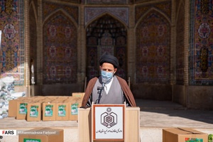 توزیع بسته ی معیشتی در مسجد نصیرالملک شیراز