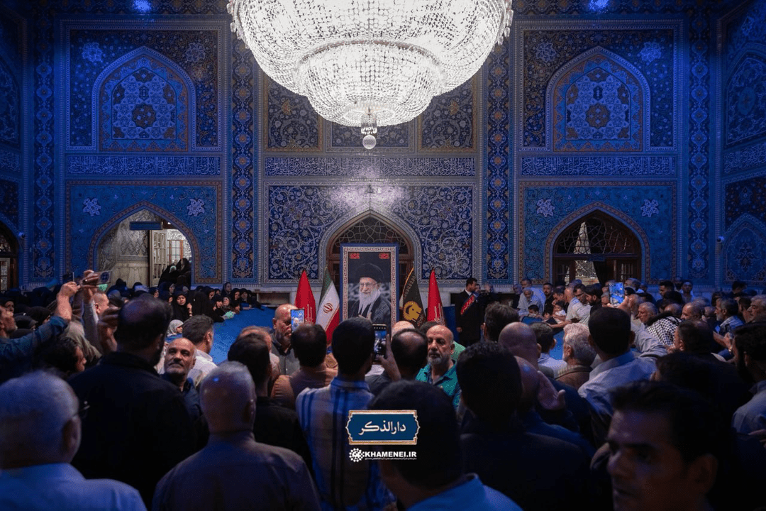 حضور جمعی از موکب‌داران عراقی در رواق دارالذکر