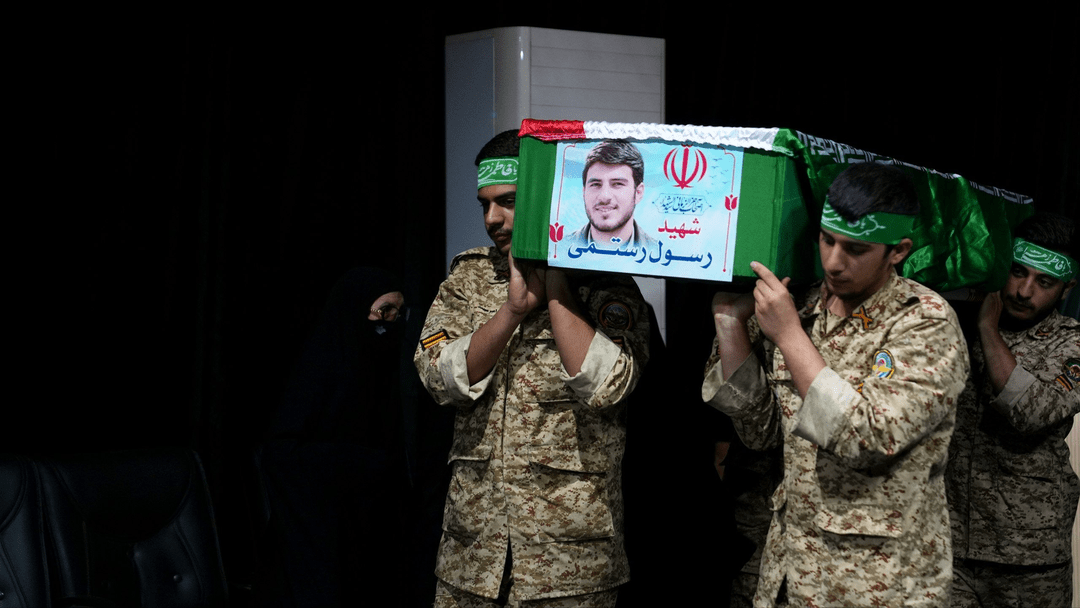 پس از ۴۱ و ۴۵ سال؛ وداع با پیکر دو شهید در تهران