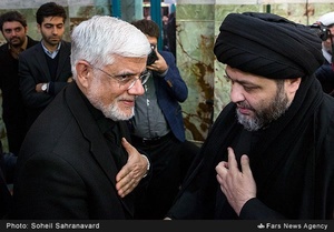 حجت الاسلام سیدعلی موسوی اردبیلی و محمدرضا عارف در مراسم ختم آیت‌الله موسوی اردبیلی 