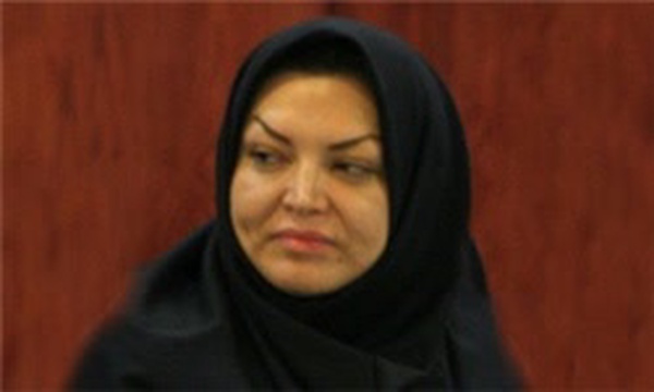 عاطفه زارعی کتابخانه همدان
