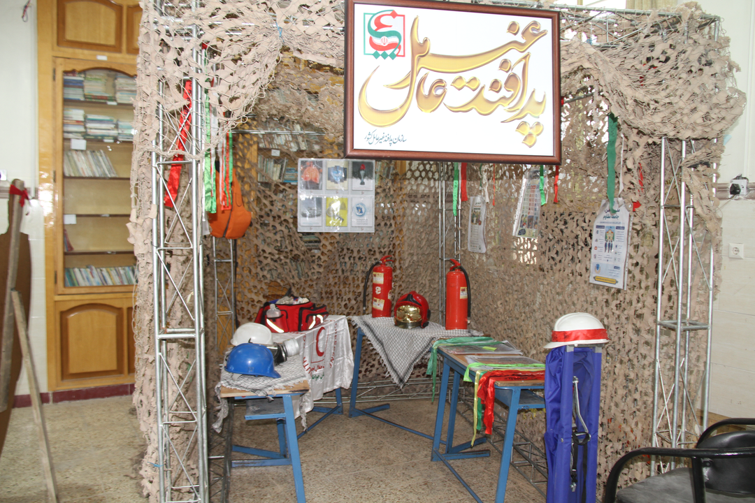 افتتاح نمایشگاه پدافند غیر عامل در دبیرستان شاهد امام جواد علیه السلام