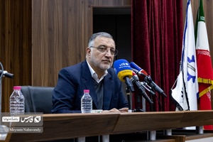 علیرضا زاکانی شهردار تهران به سولات دانشجویان دانشگاه علم و صنعت در باره تحولات منطقه و مسائل مربوط به تهران و ایران پاسخ می دهد