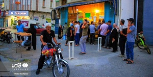 انتظار برای خرید نان