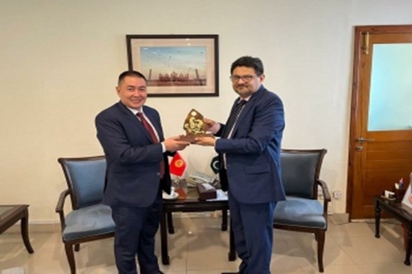 همکاری
