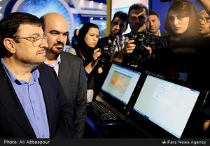 بازدید ابوالحسن فیروزآبادی دبیر شورای عالی فضای مجازی از غرفه‌های شانزدهمین نمایشگاه بین‌المللی «ایران تلکام 2015» 