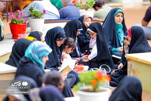 قرائت دعای عرفه در جوار شهدای گمنام پارک‌موزه دفاع مقدس ساری