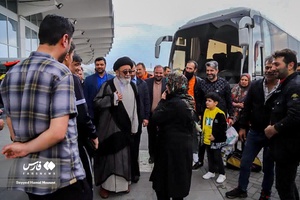 دیدار نوروزی امام جمعه تبریز با کارکنان دستگاه های خدمت رسان در تعطیلات نوروزی