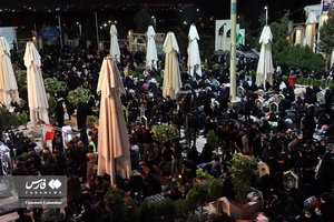 شب قدر کرمانی‌ها در جوار مزار «حاج قاسم» 