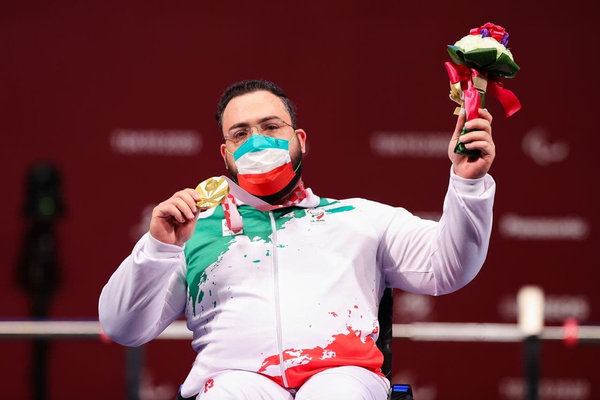 روح الله رستمی، پاراوزنه برداری