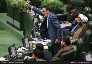 اعتراض جواد کریمی قدوسی به سخنان وزیر امور خارجه در سی و یکمین جلسه علنی یازدهمین دوره مجلس شورای اسلامی