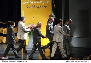 شاه آبادی، میرزمانی، امیر احمدی، گلریز، کمال پورتراب و سریر در پایان اهدای جوایز