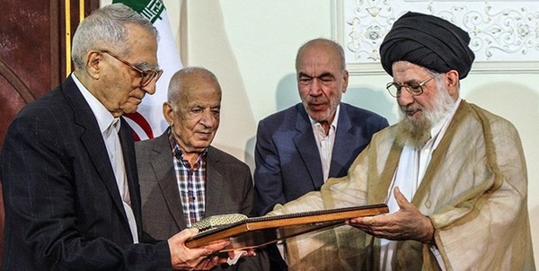 سیدمحمد خامنه‌ای و کریم مجتهدی