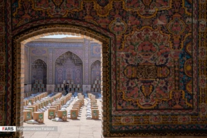 توزیع بسته ی معیشتی در مسجد نصیرالملک شیراز