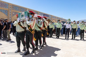 تشییع پیکر شهید محمدحسین دهقانی اولین شهید ناجا در سال ۱۴۰۰ / حرم مطهر حضرت شاهچراغ(ع) شیراز