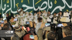 جشن میلاد کریم اهل بیت و همخوانی سرود سلام فرمانده ۲
