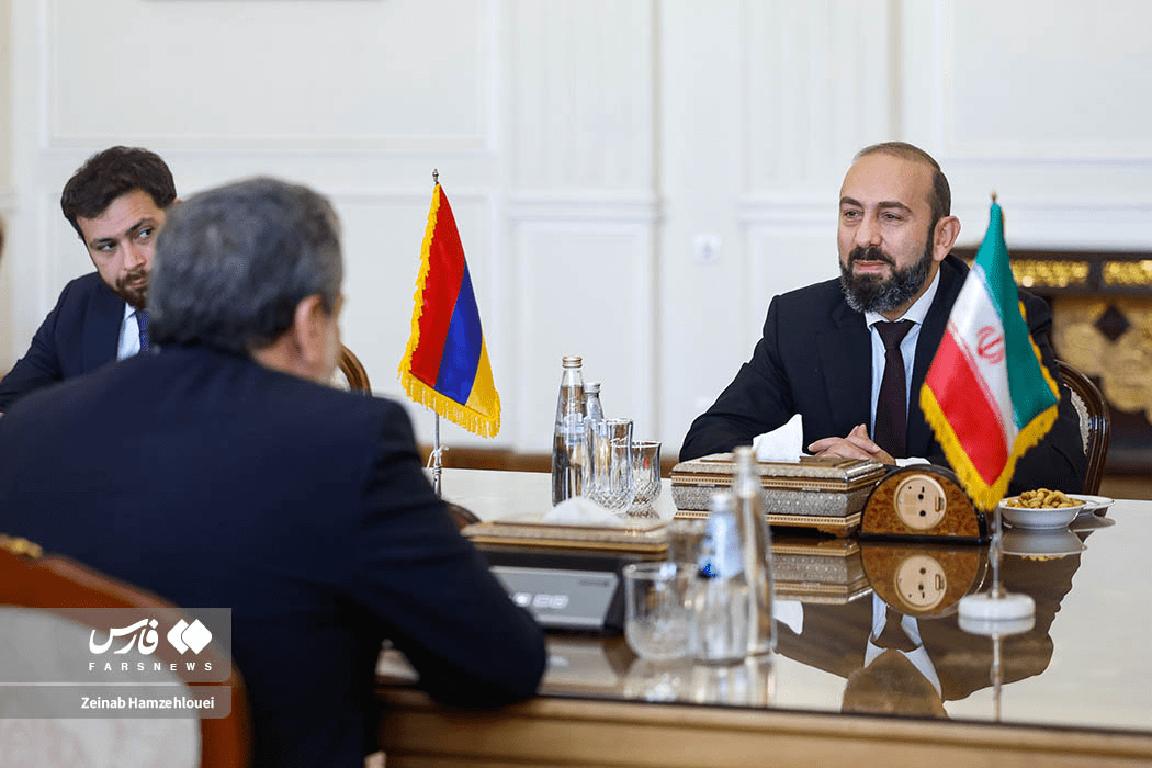 دیدار عراقچی با وزیرخارجه ارمنستان