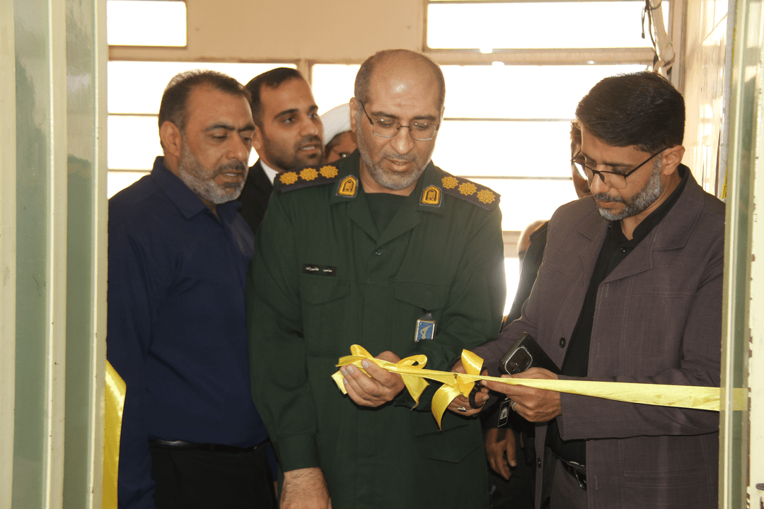 افتتاح نمایشگاه پدافند غیر عامل در دبیرستان شاهد امام جواد علیه السلام
