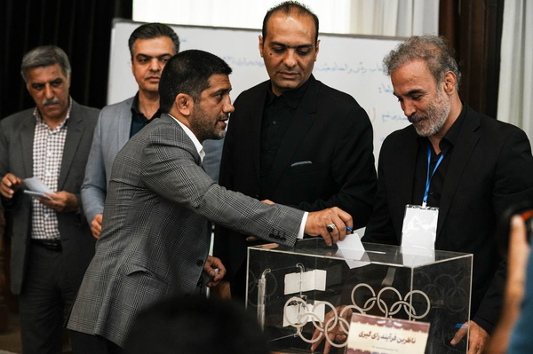 دبیر، علیرضا دبیر