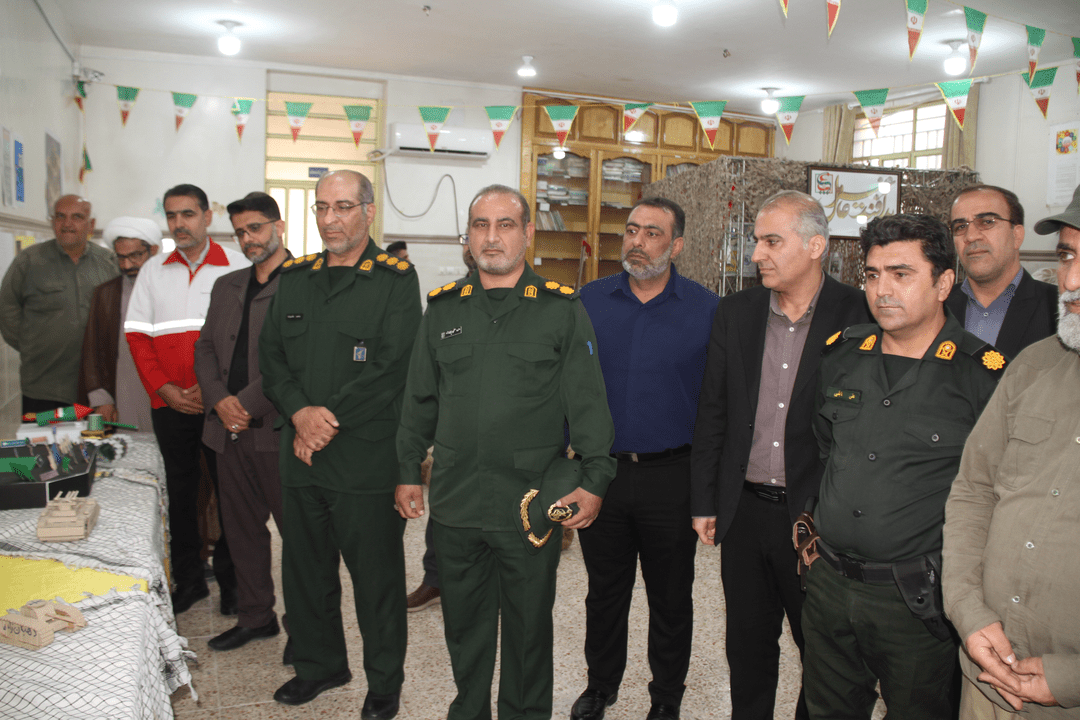 افتتاح نمایشگاه پدافند غیر عامل در دبیرستان شاهد امام جواد علیه السلام