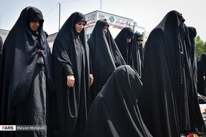 اقامه نماز ظهر عاشورا در بندرعباس