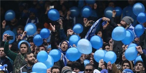 هواداران استقلال، بادکنک آبی