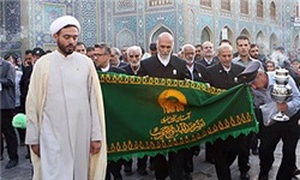 کاروان زیر سایه خورشید در حرم حضرت عبدالعظیم حسنی علیه السلام