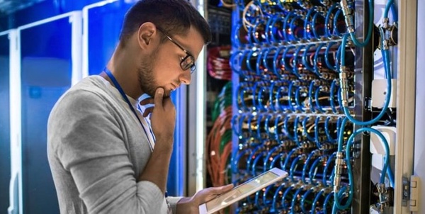 صنعت مخابرات ICT اینترنت 