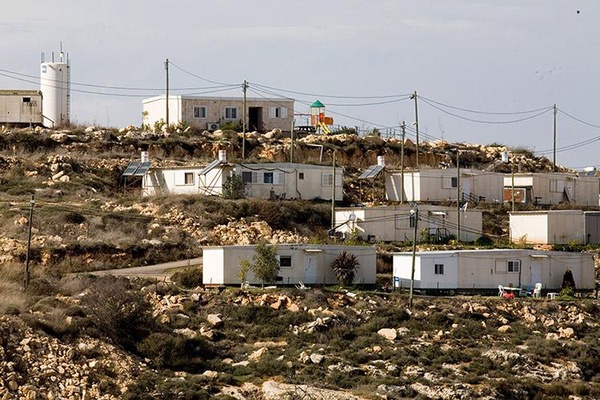 یک نمونه از مقر (Outpost)