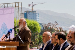 سخنرانی مهدی چمران در نشست خبری لیست خدمت
