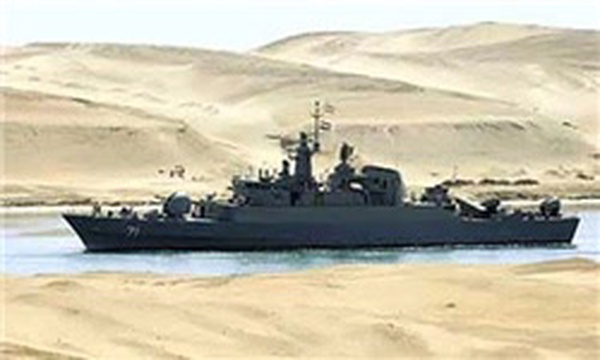 عبور ناو از کانال سوئز