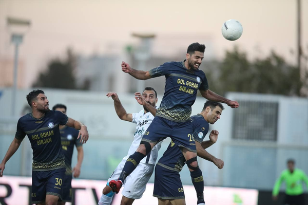 استقلال و گل گهر، گل گهر و استقلال
