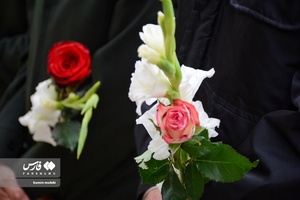غبارروبی مزار مطهر شهیدان در گلزار شهدای خرم‌آباد