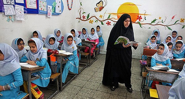 معلم درکلاس