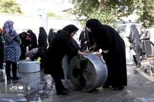 طبخ و توزیع 1500 پرس غذای گرم به مناسبت عید غدیر در ایلام 