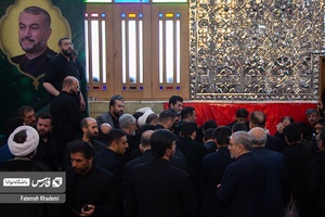 لحظه به خاک سپردن شهید امیرعبداللهیان در شبستان امام خمینی حرم حضرت عبدالعظیم