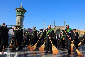 آیین جاروکشی حرم حضرت معصومه(س)