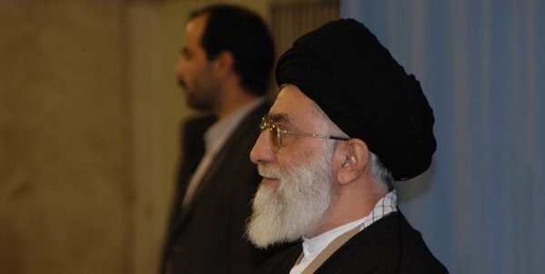 عکس نسبتا قدیمی از رهبر انقلاب