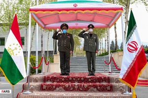 دیدار وزرای  دفاع ایران و تاجیکستان 