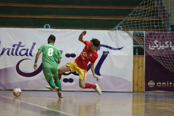 تیم فوتسال آنا صنعت قم 