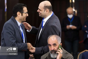 حسن روزی‌طلب مدیرعامل موسسه رسانه‌ای ایران، محمدامین میرزایی مدیرعامل خبرگزاری برنا در مجمع عمومی اوآنا