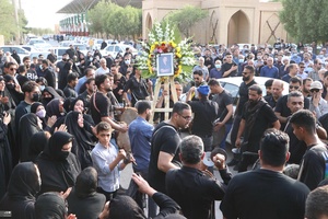 تشییع یکی از جانباختگان حادثه ریزش ساختمان متروپل آبادان