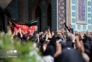  مداحی محمدحسین پویانفر در مراسم عزاداری روز شهادت امام جعفرصادق(ع)