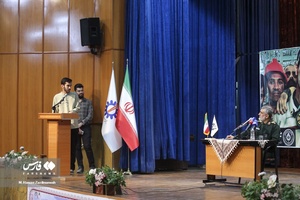 پرسش سوال از سردار امیرعلی حاجی‌زاده فرمانده نیروی هوافضای سپاه توسط دانشجویان دانشگاه علم و صنعت