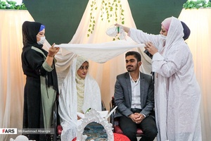 اجرای مراسم خطبه عقد۳ جوان اهواز هم‌زمان با فرا رسیدن عید سعید غدیر خم در شبستان مسجد الغدیر اهواز اجرا شد