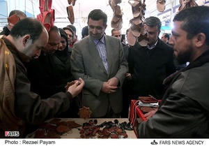 بازدید سید حسن موسوی رئیس سازمان میراث فرهنگیاز نمایشگاه صنایع دستی الجزایر