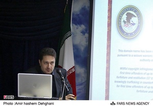نشست کنترل نهاد امنیتی بر شبکه های اجتماعی توسط بیژن پیروز استاد دانشگاه تهران در خبرگزاری فارس