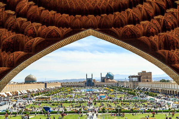 میدان امام